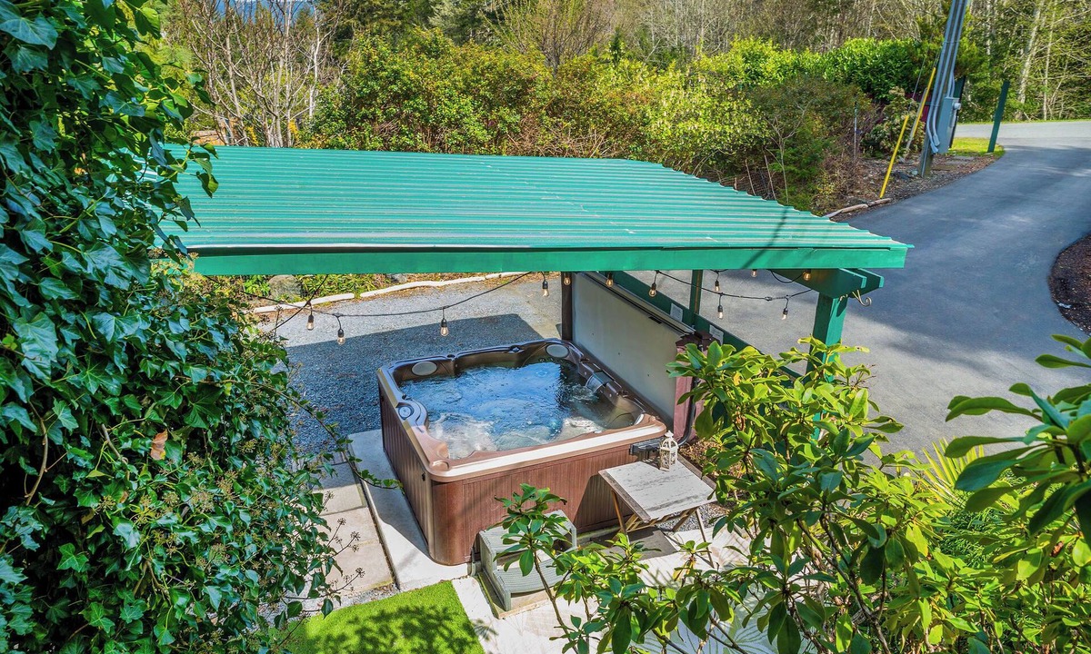East Sooke Villa | Koi Pond & Meditation Gardens Await In The Quiet Rainforest of East Sooke