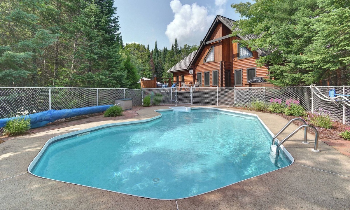 Saint-Faustin-Lac-Carre Ski Chalet | ⛳ L'Eden - Golf- Swimming pool (June to Sept) - SPA -Billard