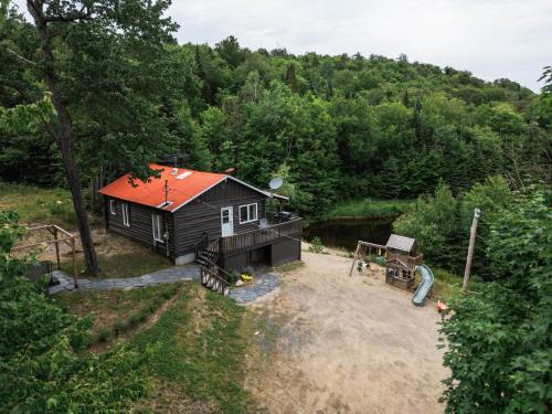 Val-des-Lacs Ski Chalet | La Baraque cuddle & relax