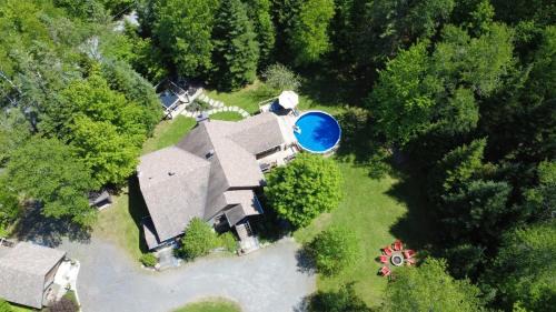 Saint-Faustin-Lac-Carre Ski Chalet | La Canopée - Piscine privée chauffée - Spa - Mont-Blanc