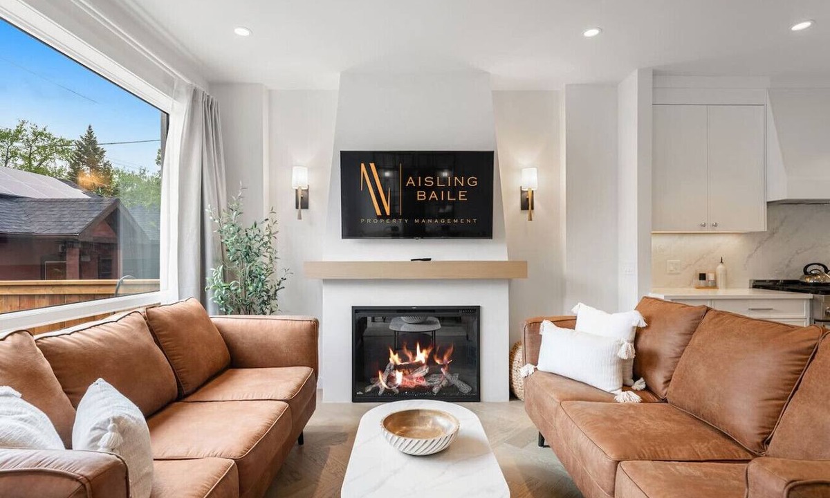 Kensington Apartment | La Maison | Pvt Hot Tub | Kensington | 2500 sqft