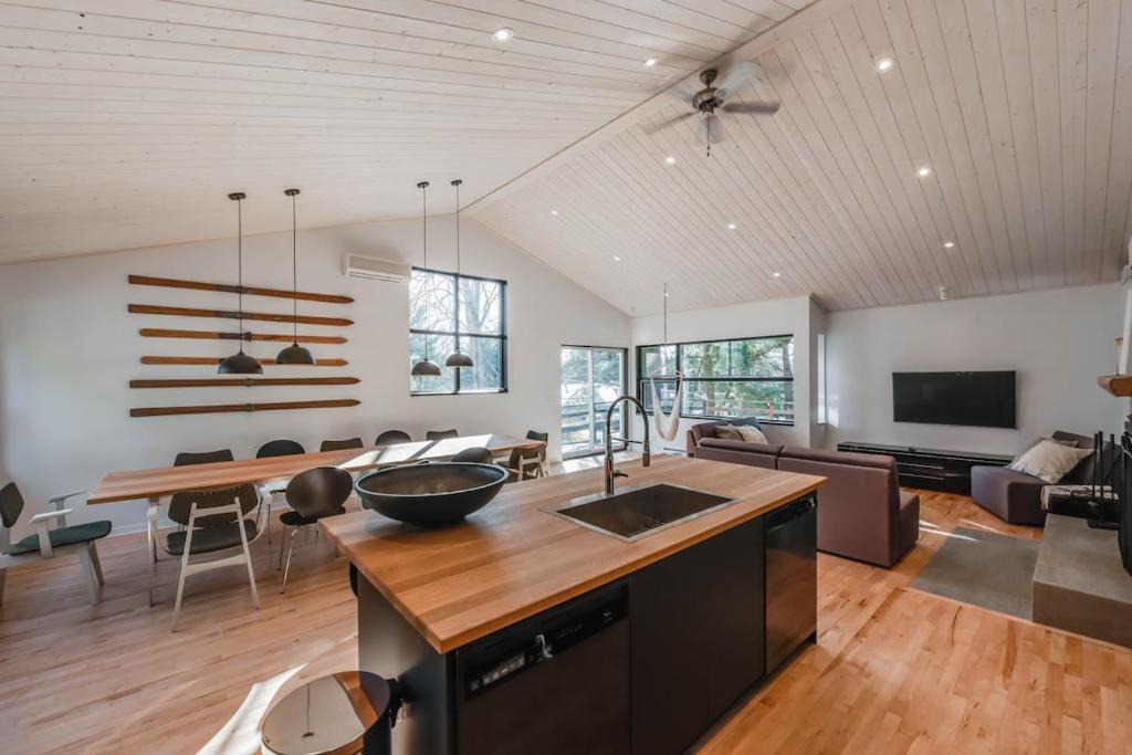 Saint Ferreol les Neiges Ski Chalet | La Petite Grange