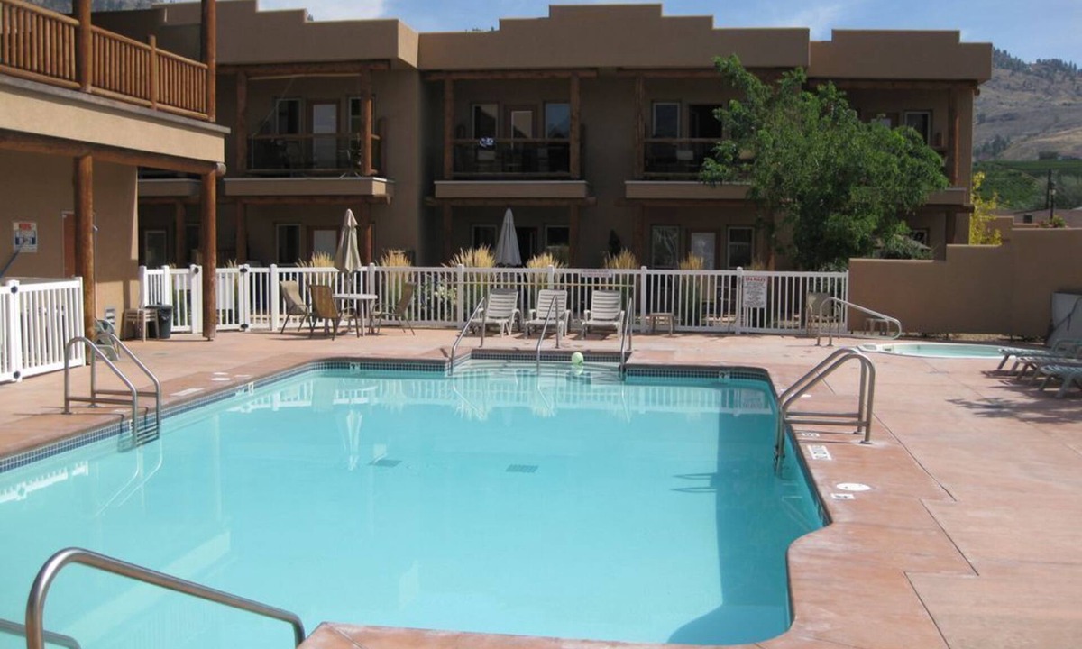 Osoyoos Hotel | Lakefront Home away from Home