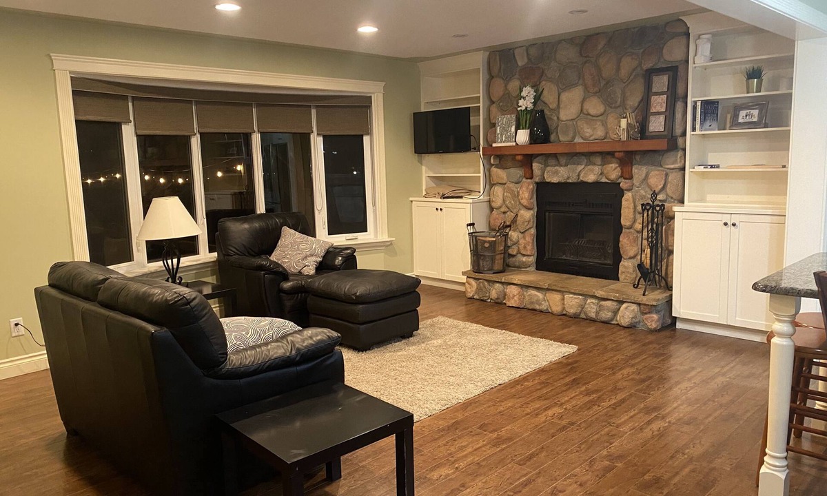 Gull Lake House | Lakefront property at Gull Lake