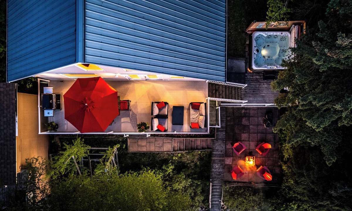 Westerose Cottage | Lakefront Retreat on Pigeon Lake Hot Tub+Starlink.