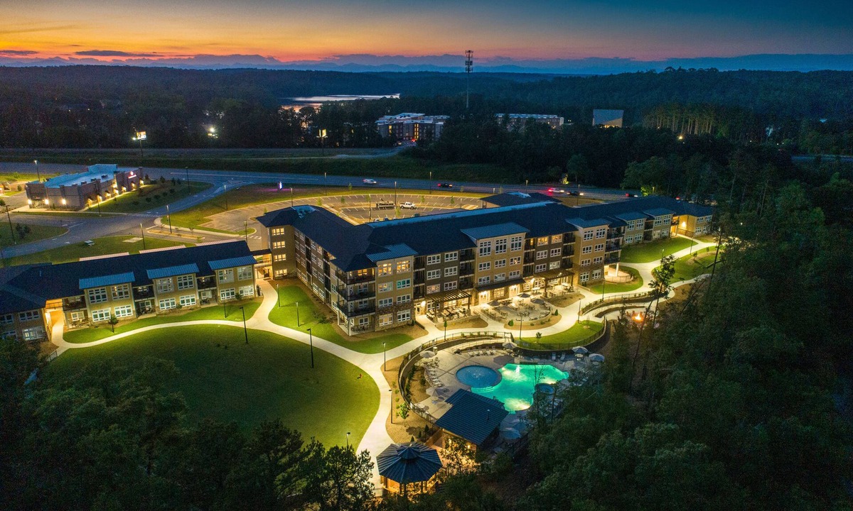Seneca Hotel | Lakeside Lodge Clemson
