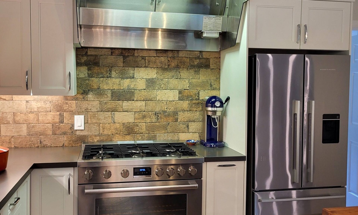 Eugenia House | Large Home in Beaver Valley, near beach and Bruce Trail