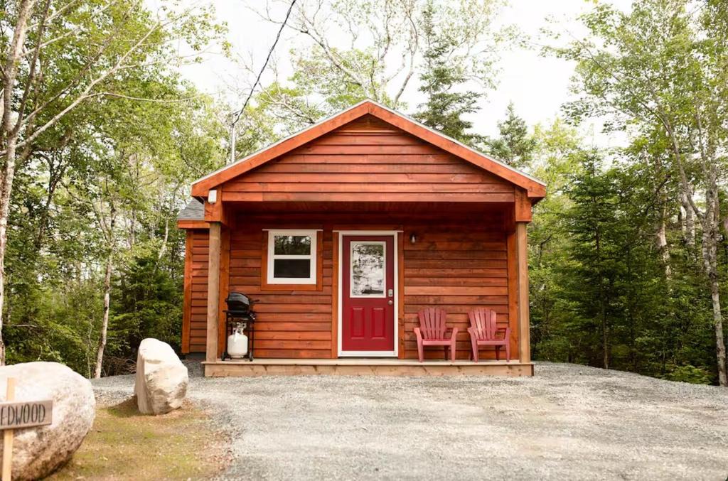 Halifax County House | Lawrencetown Lodge - The Redwood Studio