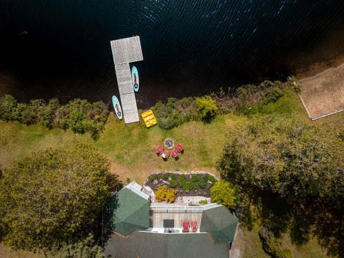 Amherst Ski Chalet | Lazy Lake chalet - Lakeside paddle