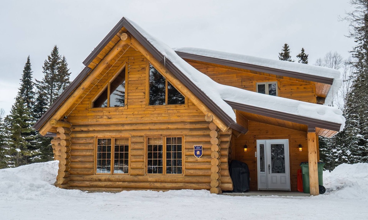 Saint-Tite-des-Caps Ski Chalet | LE BOIS RON DES RUISSEAUX