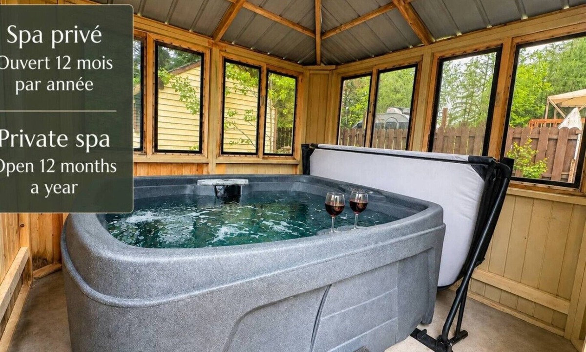 Sainte-Lucie-des-Laurentides Ski Chalet | Le Procrastineux, SPA privé et plage, kayaks