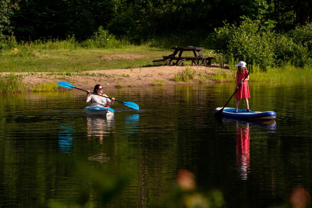 Mandeville Other | Le dôme des yourtes du petit ruisseau