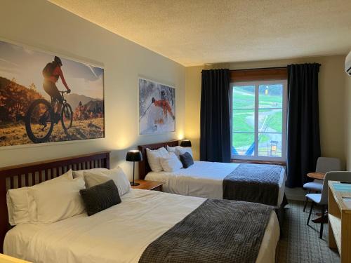 Mont-Tremblant Pedestrian Village Resort | Le Deslauriers Ski-in&Ski-out