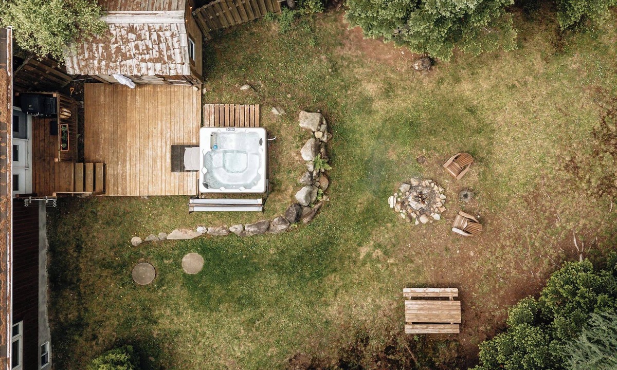 Notre-Dame-de-la-Merci Ski Chalet | Le Fairytale - Enchanting Getaway with Spa & Sauna