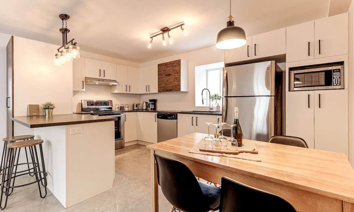 Quartier 5-4 Apartment | Le Royale - Havre de paix-Two Bedrooms