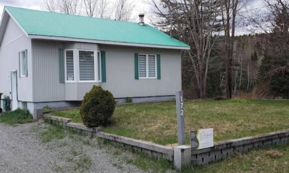Riviere-a-Pierre Ski Chalet | Le St-Granite