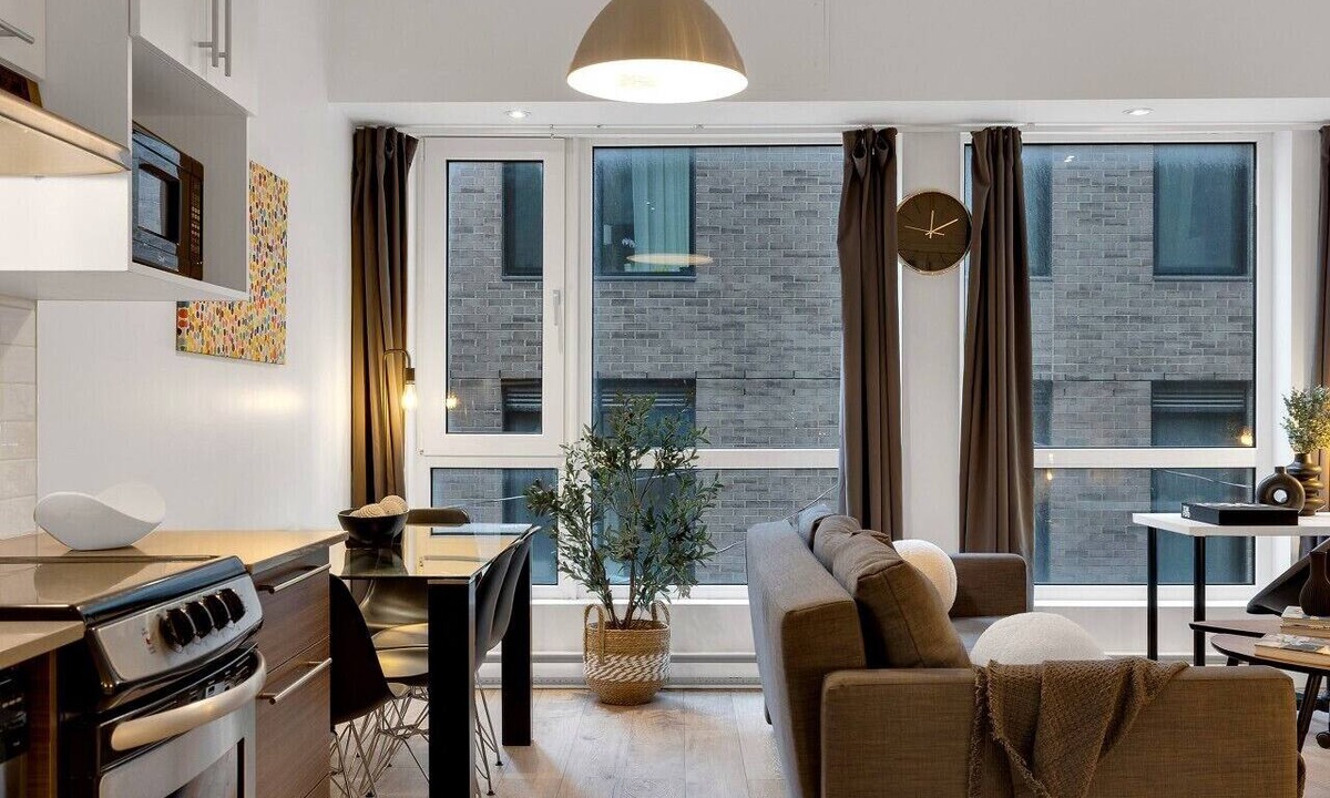 Downtown Montreal Apartment | LiV MTL Downtown Montreal Spacious Urban Suites