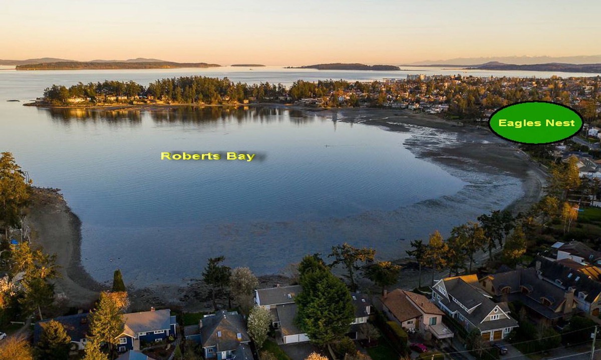 Sidney House | Long stay Snowbird Waterfront Furnished Rental Sidney, BC.