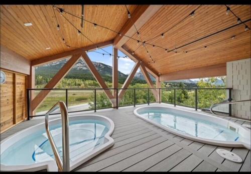 Canmore Apartment | Luxury 2 Bedroom Mountain View Condo