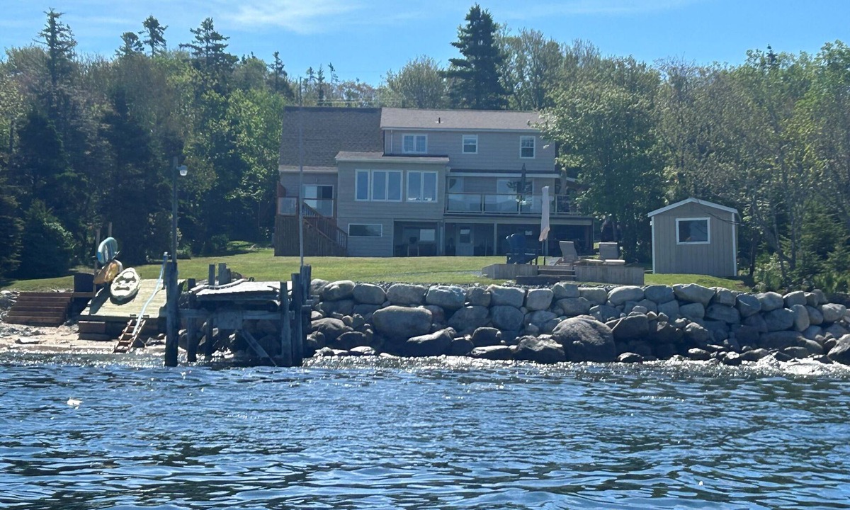 Bayside Apartment | Luxury Oceanside Suite w/Private Beach, Hot Tub & Kayaks Near Peggy's Cove