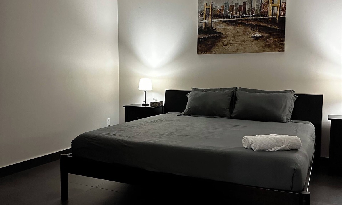Vancouver South Apartment | Luxury Vancouver Suite by YVR & Downtown - FIFA 2026