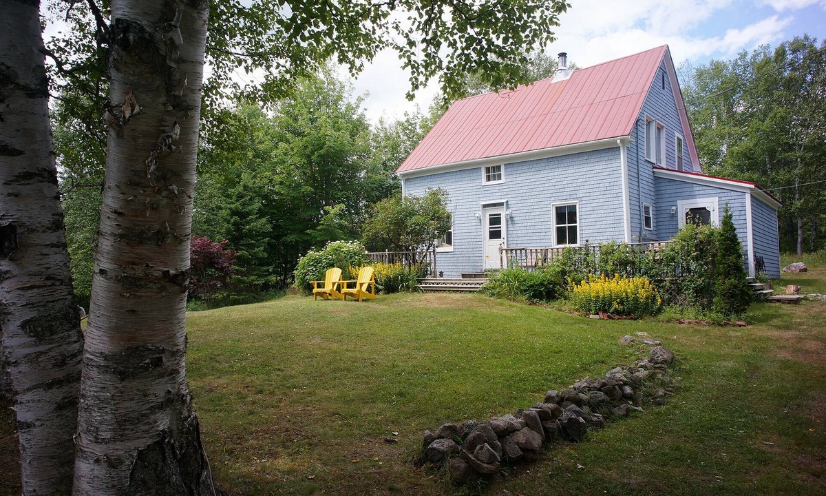 Skir Dhu House | Maggie's Place on the Cabot Trail, Cape Breton Island
