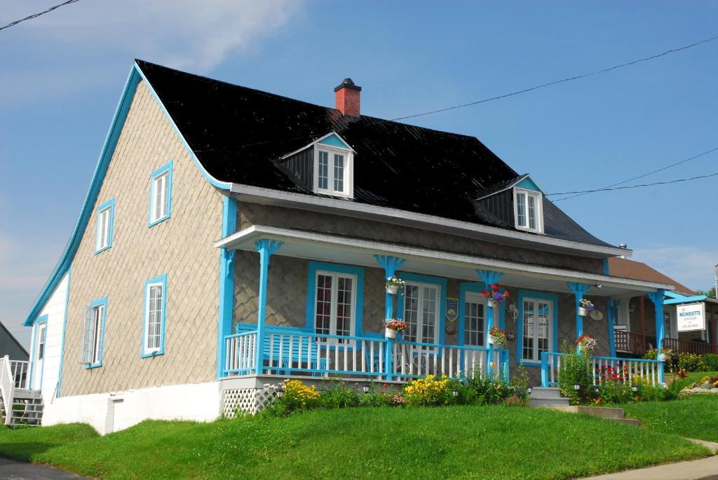 Les Eboulements Ski Chalet | Maison de campagne le Nichouette
