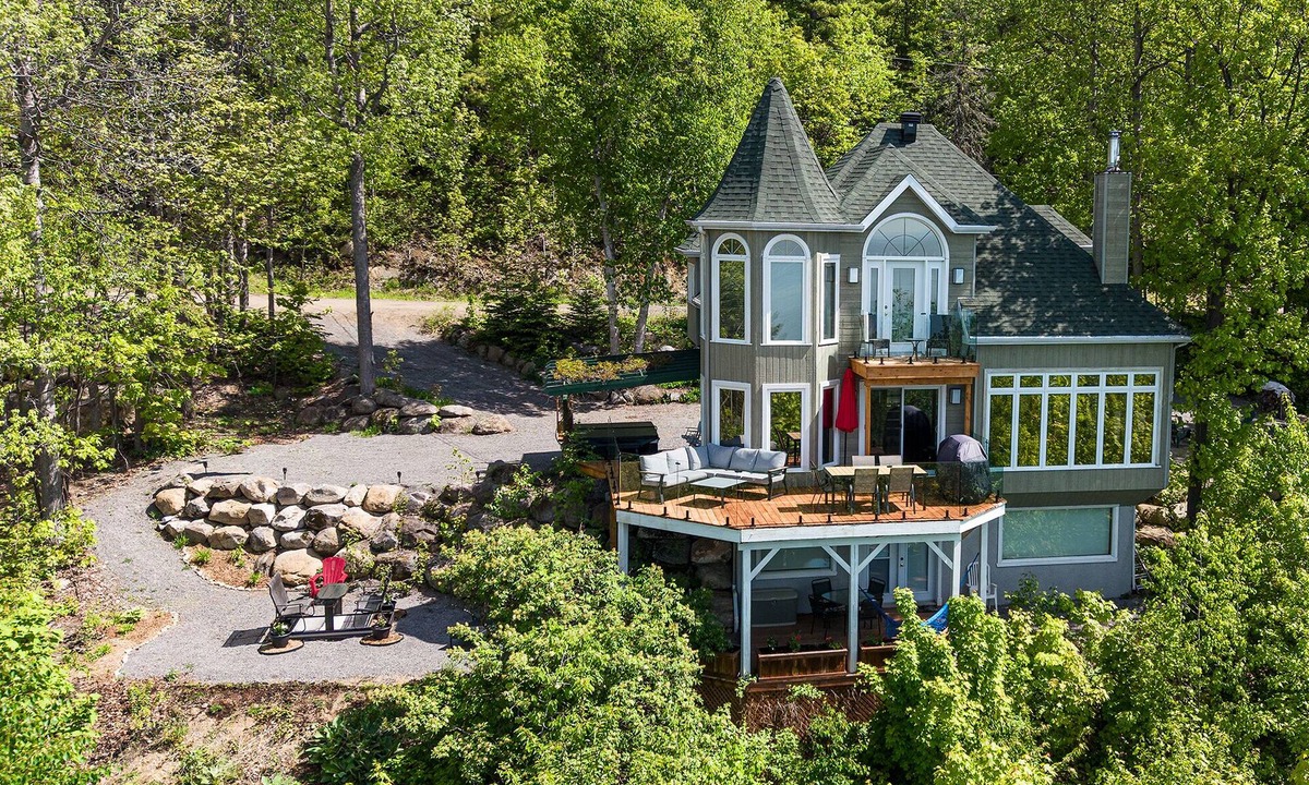 Baie-St-Paul House | Majestic view of the St Lawrence River!