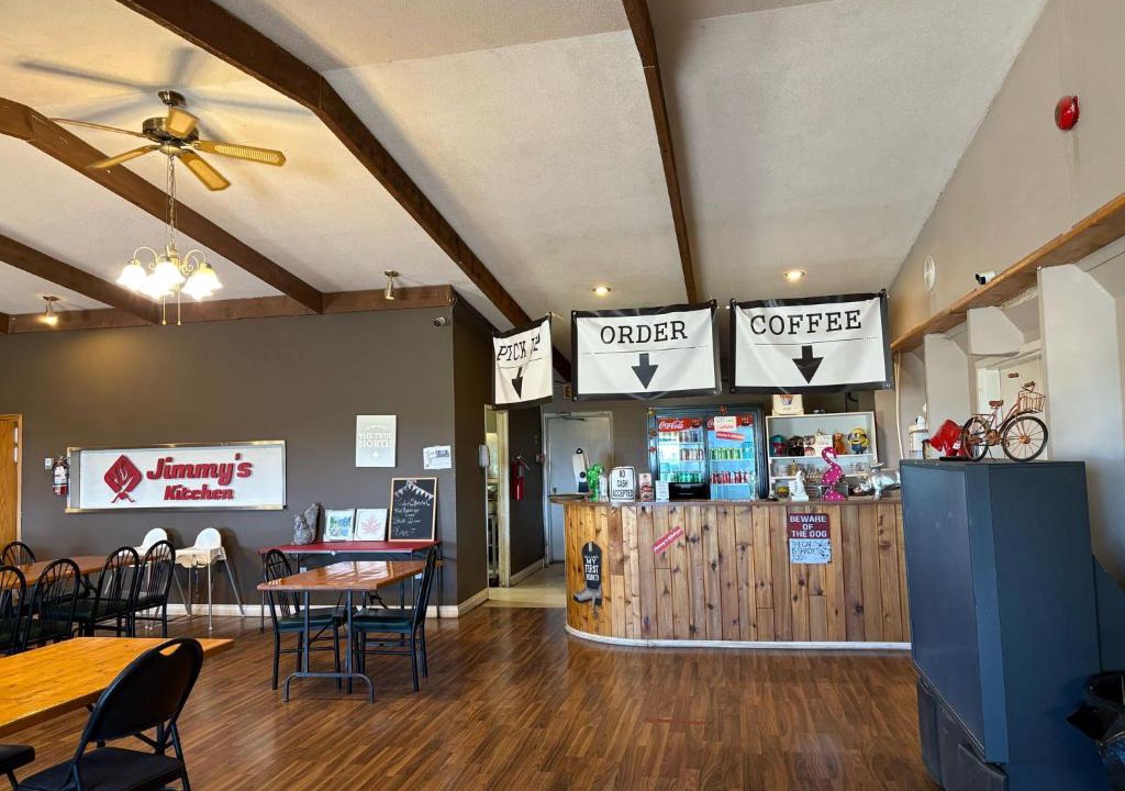 Maple Creek Hotel | Maple Creek Motor Inn