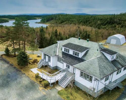 Broad Cove Cabin | Markland Cottage Winery