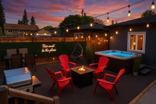 Mayfield Apartment | Mayfield Manor - Hot Tub - KingBed - FireTable - BBQ - Wifi