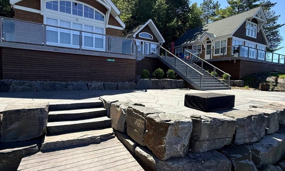 The Archipelago Cottage | McLaren Island Waterfront Private Cottage