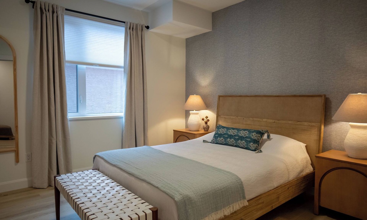 Regional District of Nanaimo Hotel | Mediterranean Suite 201 B - The Agora a Boutique Hotel