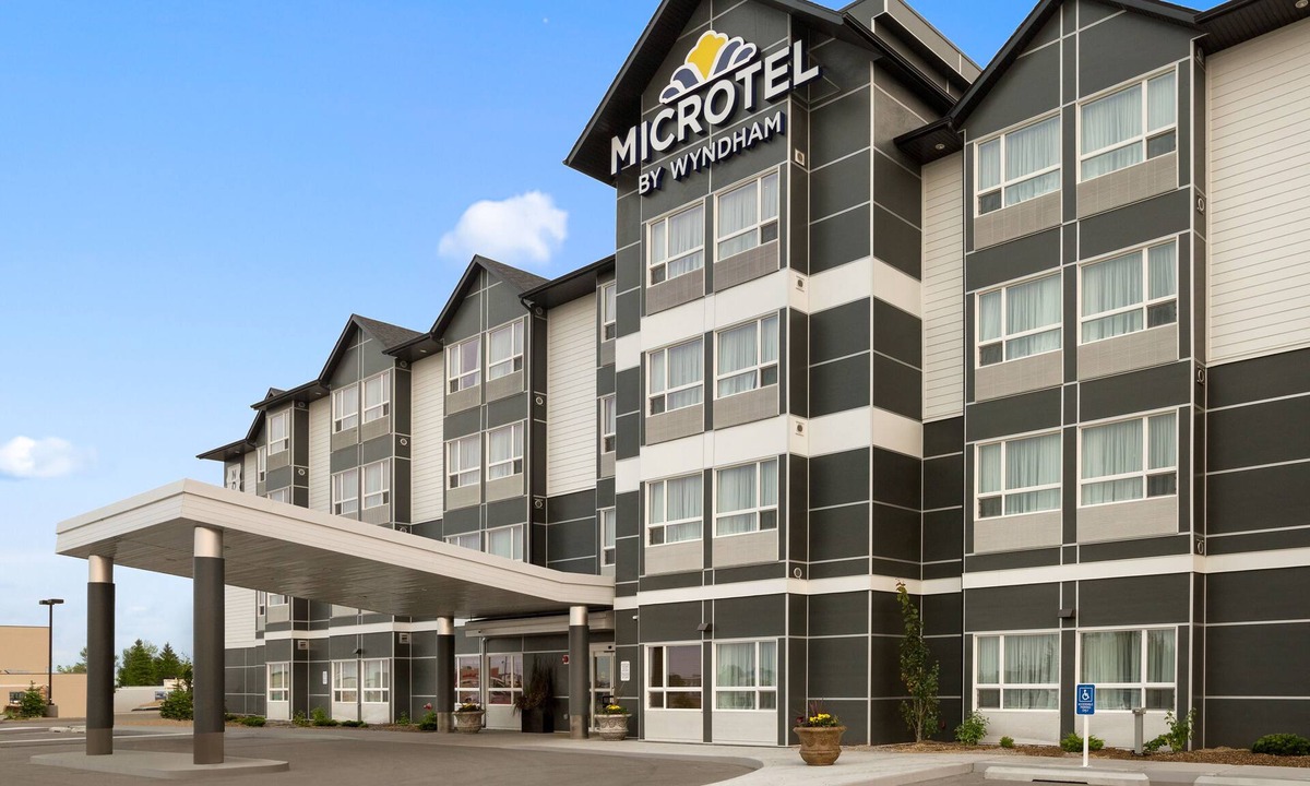 Whitecourt Hotel | Microtel Inn & Suites By Wyndham Whitecourt