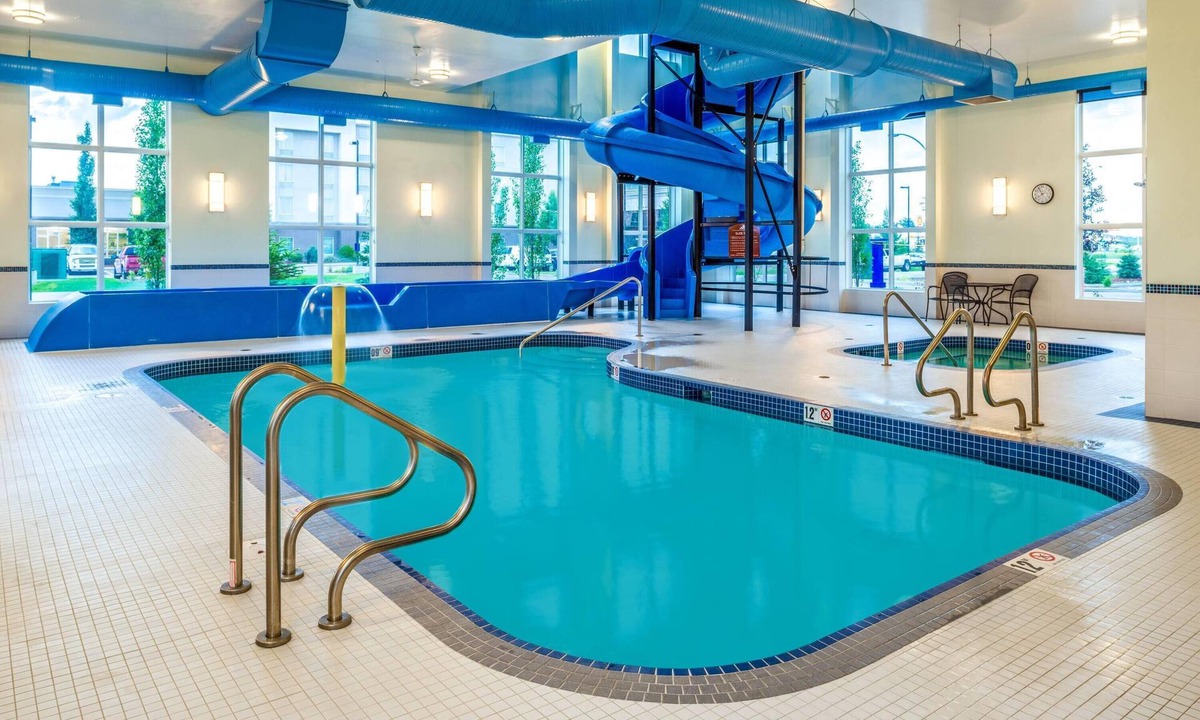 Red Deer Hotel | Microtel Inn & Suites by Wyndham Red Deer