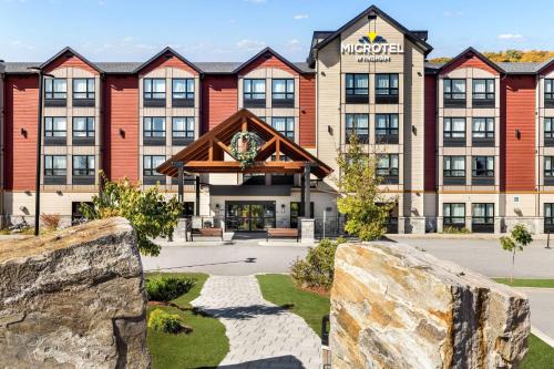 Mont-Tremblant Hotel | Microtel Inn & Suites by Wyndham Mont Tremblant