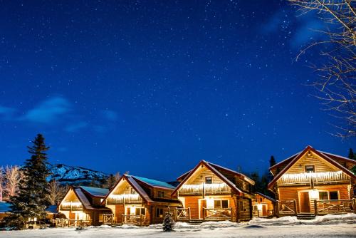 Pocahontas Cabin | Miette Mountain Cabins