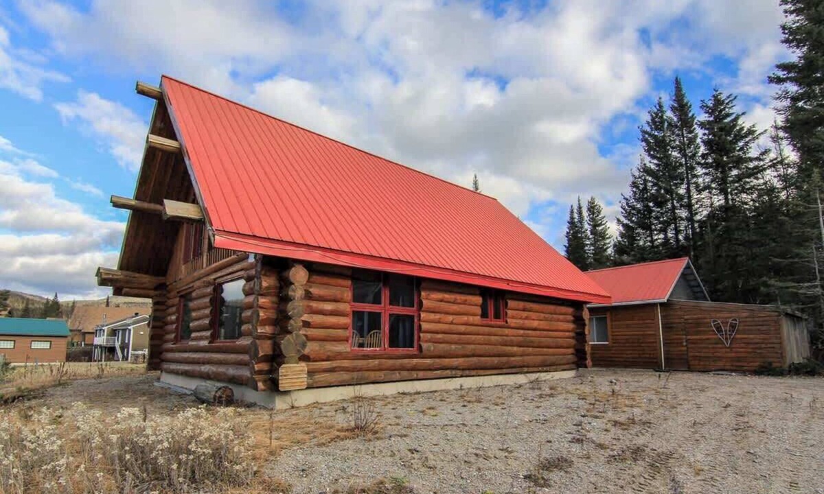 Saint-David-de-Falardeau Ski Chalet | Ministère | Tavata Chalets | Valinouët