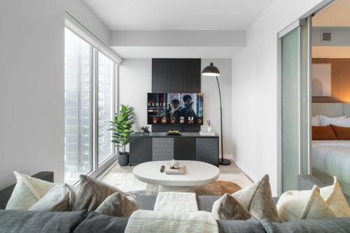 Garden District Apartment | Modern 1BR Designer Condo Sleeps 4