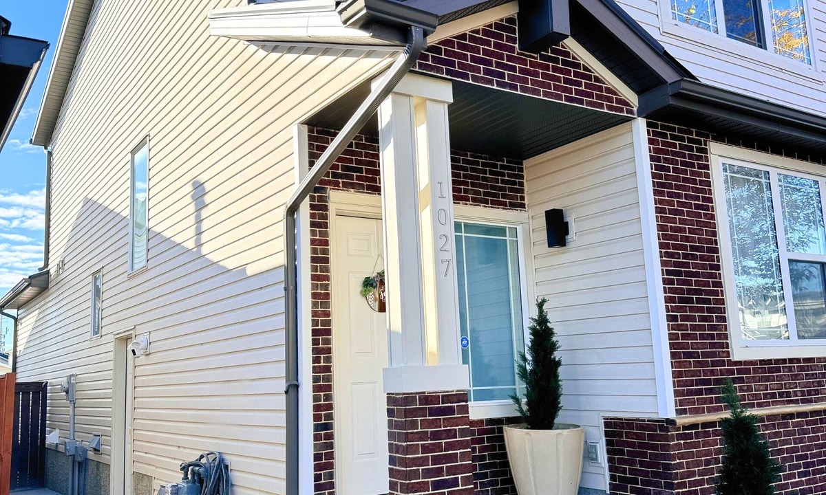 Southwest Calgary House | Modern 2-bedroom suite - Cozy vibes & Great Location.