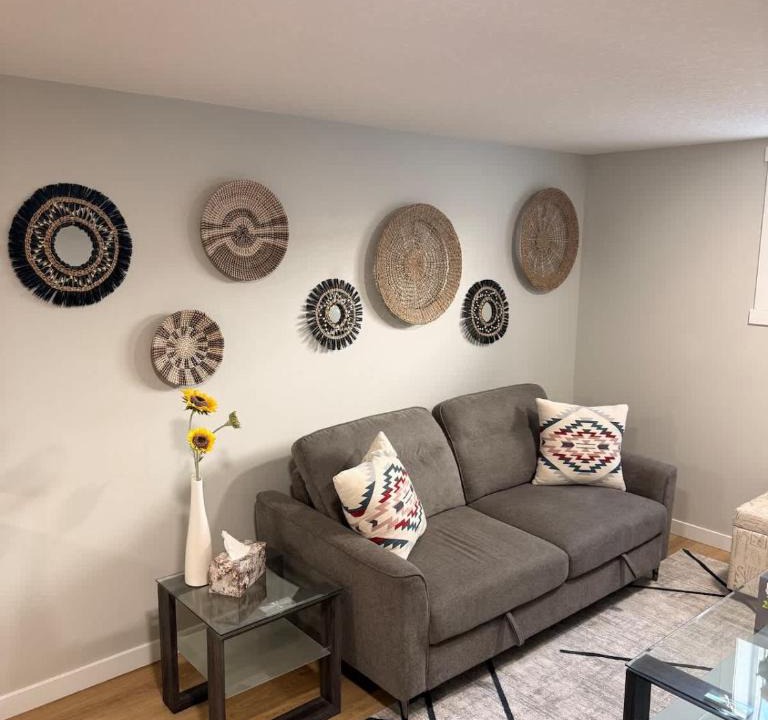 Calgary House | Modern 2BR Suite Private Entry Parking Laundry