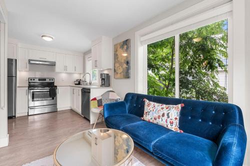 Riley Park-Little Mountain House | Modern 3BR Lane House Vancouver