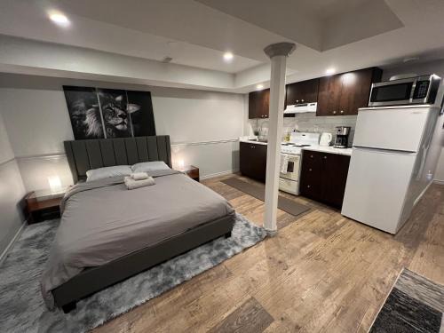 North York House | Modern, basement apartment, close to airport