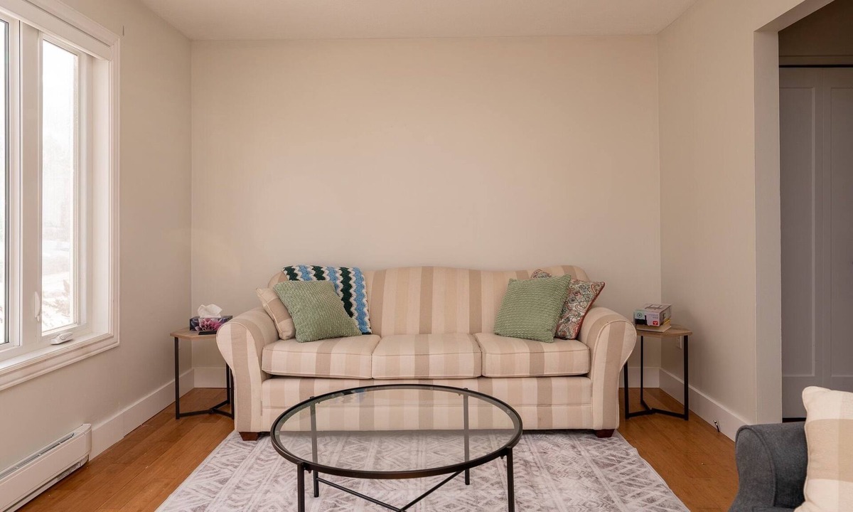 Sault Ste. Marie House | Modern Comfort