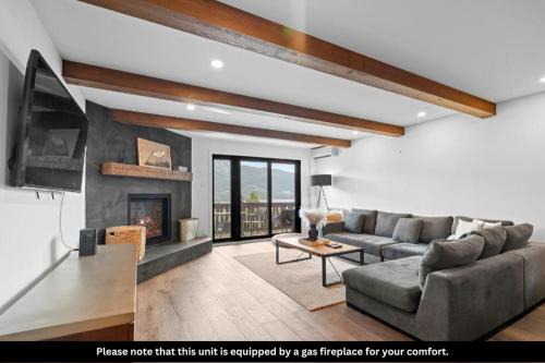 Mont-Tremblant House | Modern Warm Condo with Views of Mont Tremblant