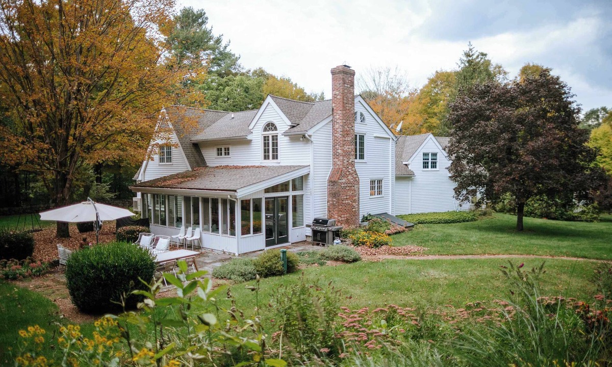Cornwall House | Mohawk Mountain Retreat - 5 Mins to Skiing
