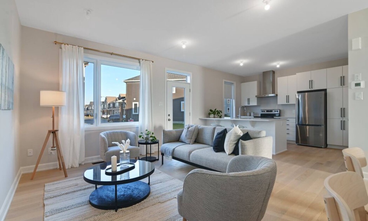 Ottawa Division House | Monthly Rental Spacious Modern Home in Barrhaven. Steps to Downtown,Shops,River