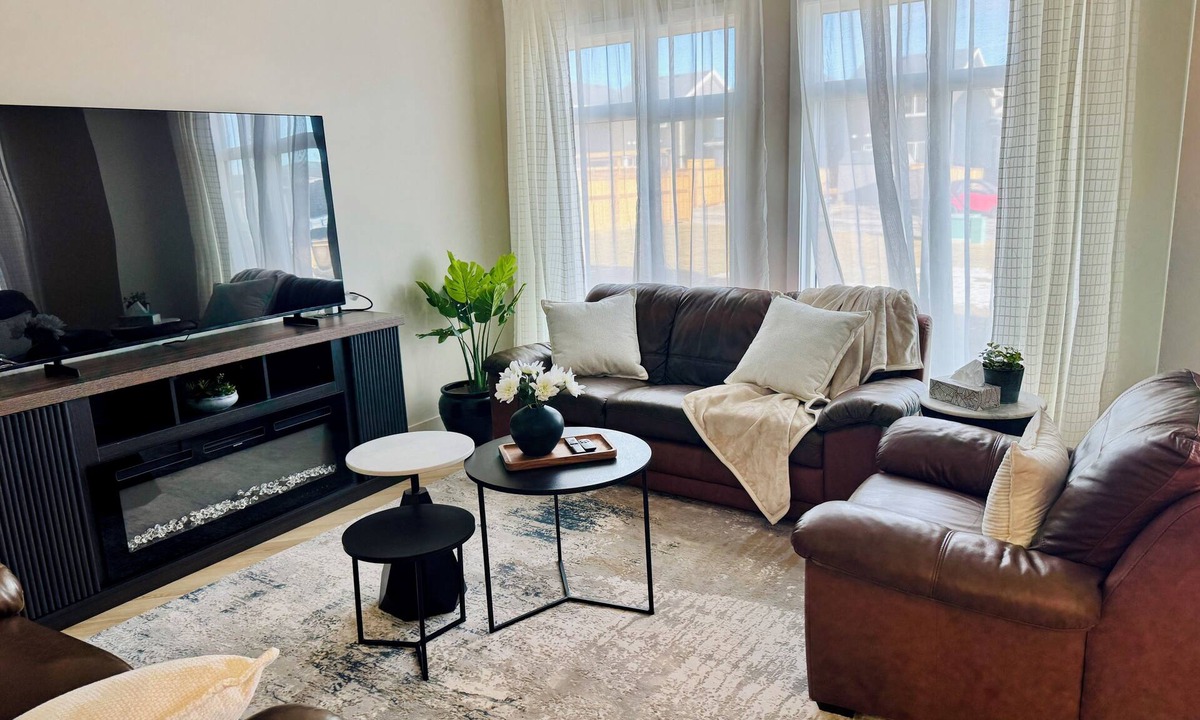 Cochrane House | Mountain Oasis in Cochrane