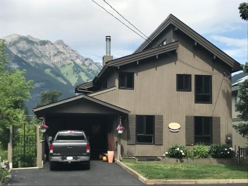 Banff Bed & Breakfast | Mountain View Bed & Breakfast