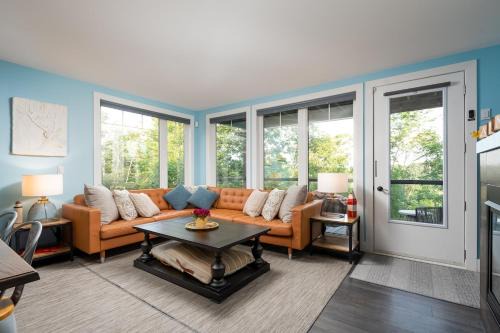 Huntsville Apartment | Muskoka Night Dreams Enjoy 3 King Beds